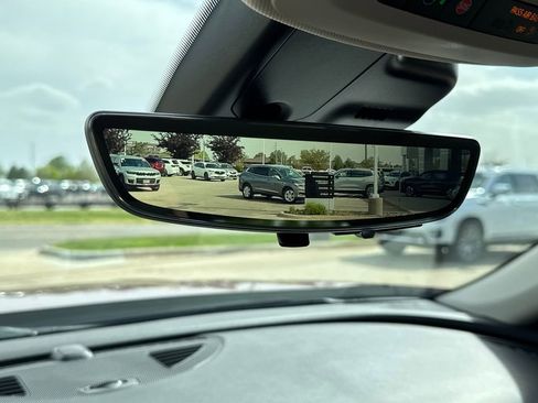 Certified 2023 Buick Envision Avenir AWD/4WD image 36