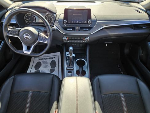 Used 2025 Nissan Altima 2.5 SR image 13