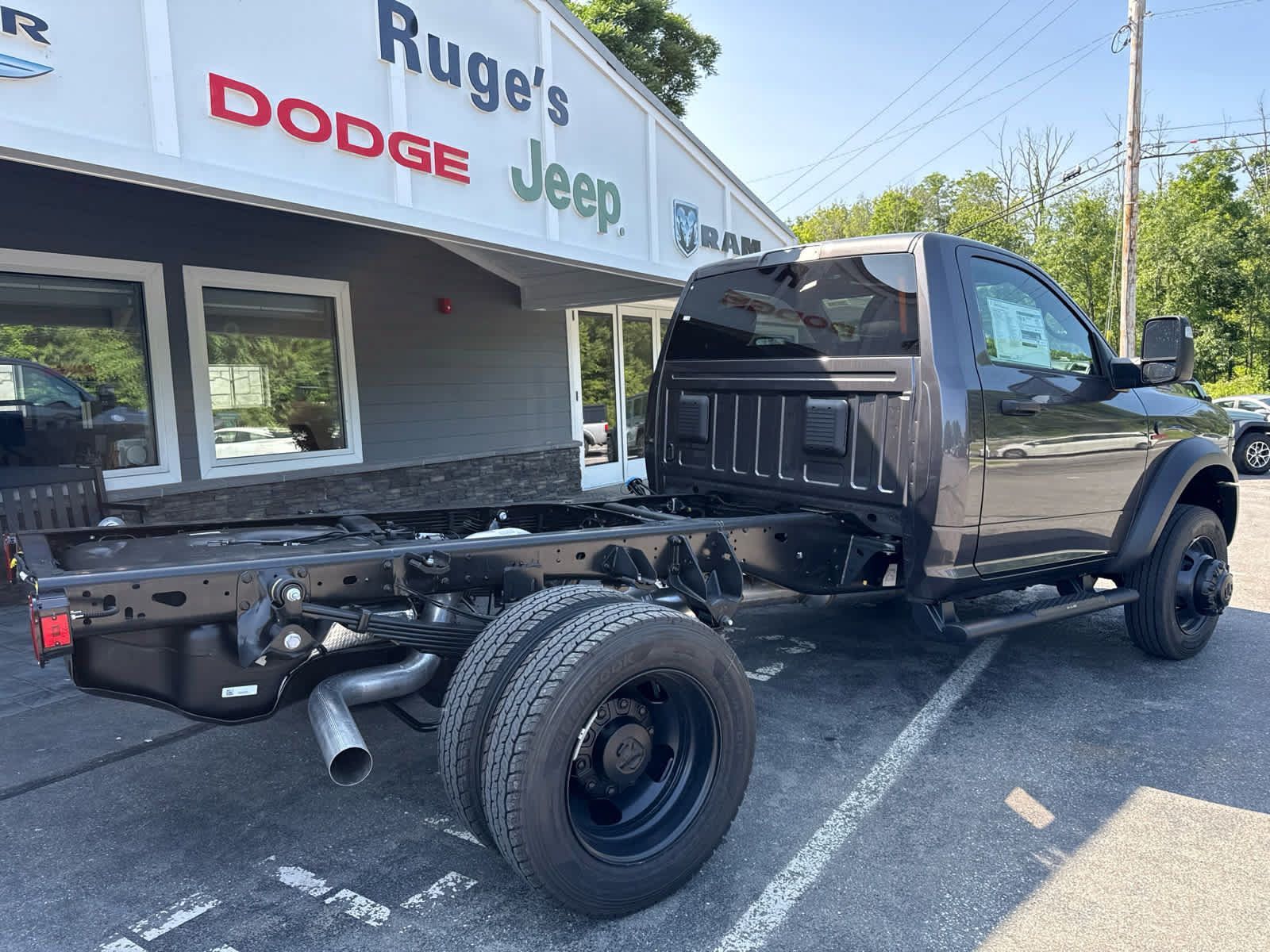 New 2026 RAM 5500 Tradesman AWD/4WD image 3