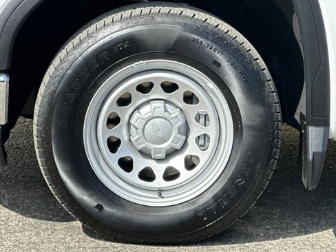 Certified 2025 GMC Sierra 1500 Pro w/ Convenience Package image 32