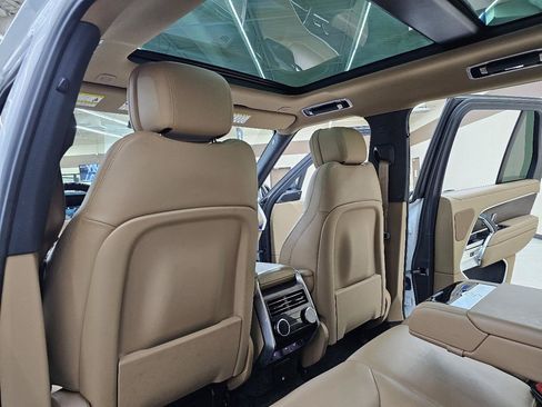Used 2025 Land Rover Range Rover SE AWD/4WD image 27