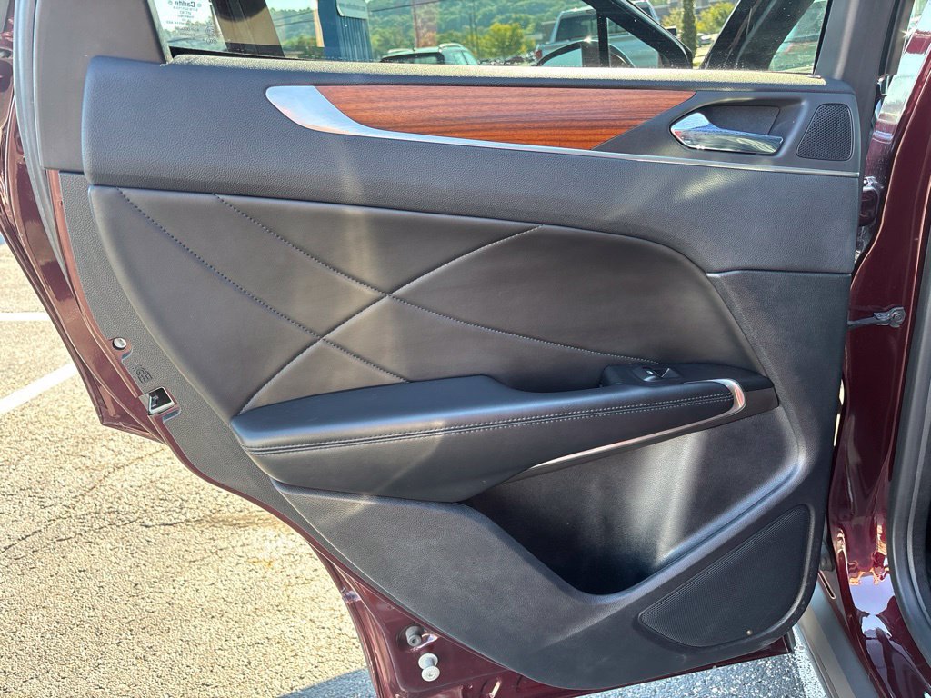 Used 2019 Lincoln MKC Select w/ Select Plus Package FWD image 26