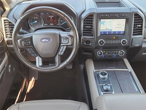 Used 2021 Ford Expedition Limited image 16
