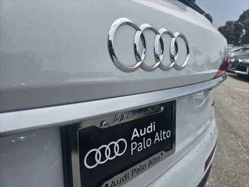 Used 2023 Audi Q7 2.0T Premium w/ Towing Package AWD/4WD image 13