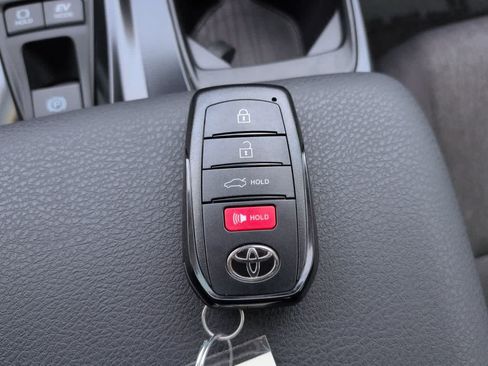 Used 2026 Toyota Camry LE AWD/4WD image 26