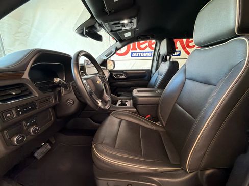 Used 2023 Chevrolet Suburban Premier image 12