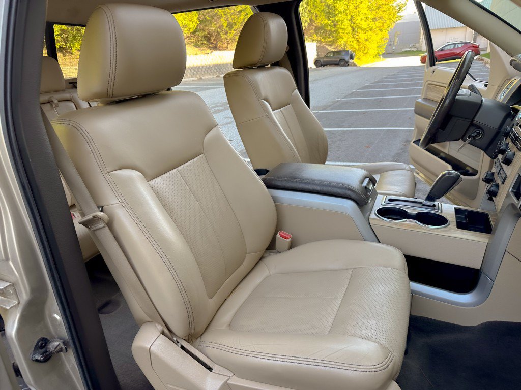 Used 2011 Ford F150 Lariat w/ Lariat Plus Pkg AWD/4WD image 27