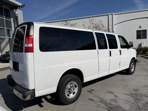 Used 2022 Chevrolet Express 3500 LT w/ LT Preferred Equipment Group RWD image 5
