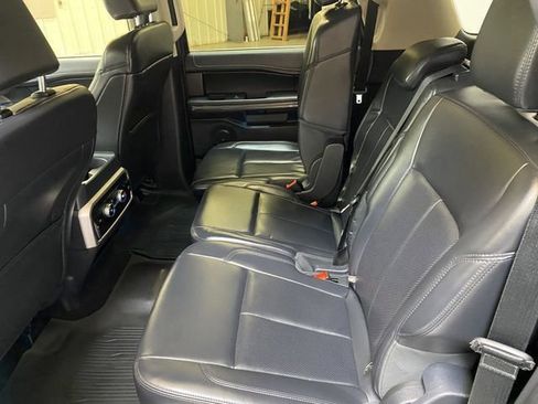 Used 2024 Ford Expedition Max XLT image 24