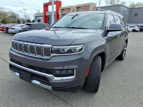 Used 2022 Jeep Grand Wagoneer Series III image 18