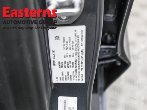 Used 2023 Tesla Model 3 Standard Range image 33