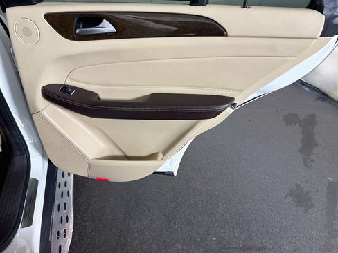 Used 2018 Mercedes-Benz GLE 350 4MATIC image 33
