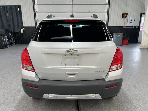 Used 2016 Chevrolet Trax LT w/ LT Sun and Sound Package FWD image 5