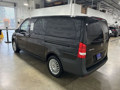 Used 2023 Mercedes-Benz Metris Passenger image 5