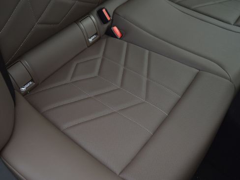 Certified 2024 BMW 530i w/ Premium Package image 33