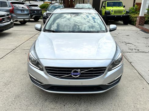 Used 2015 Volvo V60 T5 Platinum image 13