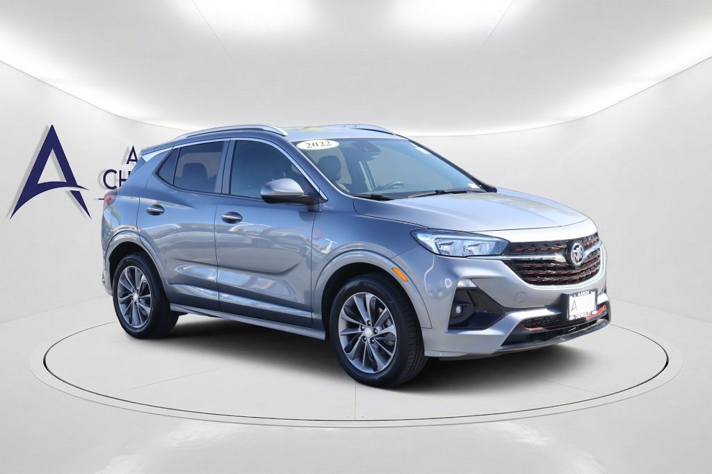 Used 2022 Buick Encore GX Select w/ Sport Touring Package FWD image 3
