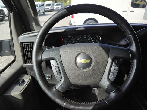 Used 2020 Chevrolet Express 3500 LS image 40