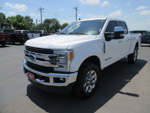 Used 2019 Ford F350 King Ranch w/ King Ranch Ultimate Package AWD/4WD image 14