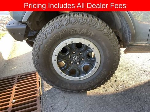 Used 2024 Ford Bronco Badlands AWD/4WD image 2