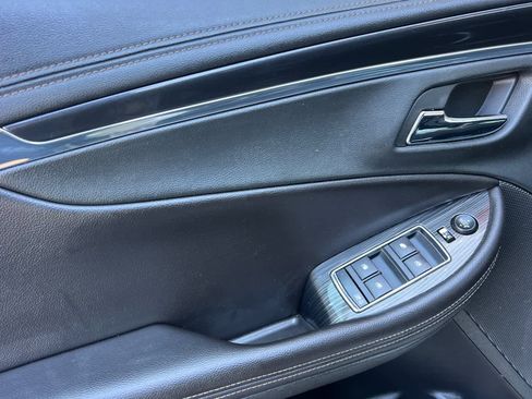 Used 2018 Chevrolet Impala Premier FWD image 12