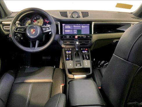 Certified 2026 Porsche Macan AWD/4WD image 14