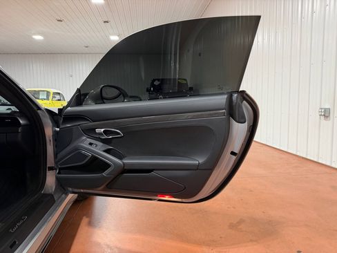 Used 2019 Porsche 911 Turbo AWD/4WD image 28
