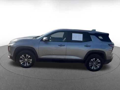 Used 2025 Chevrolet Equinox LT image 9