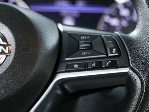 Used 2024 Nissan Sentra SV FWD image 14