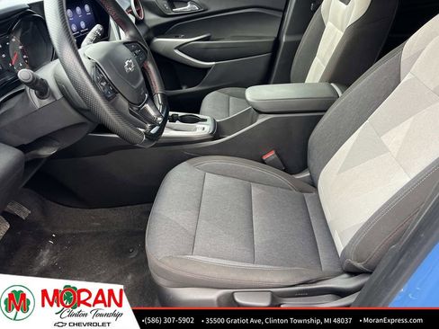 Certified 2024 Chevrolet Trax RS w/ Driver Confidence Package image 17