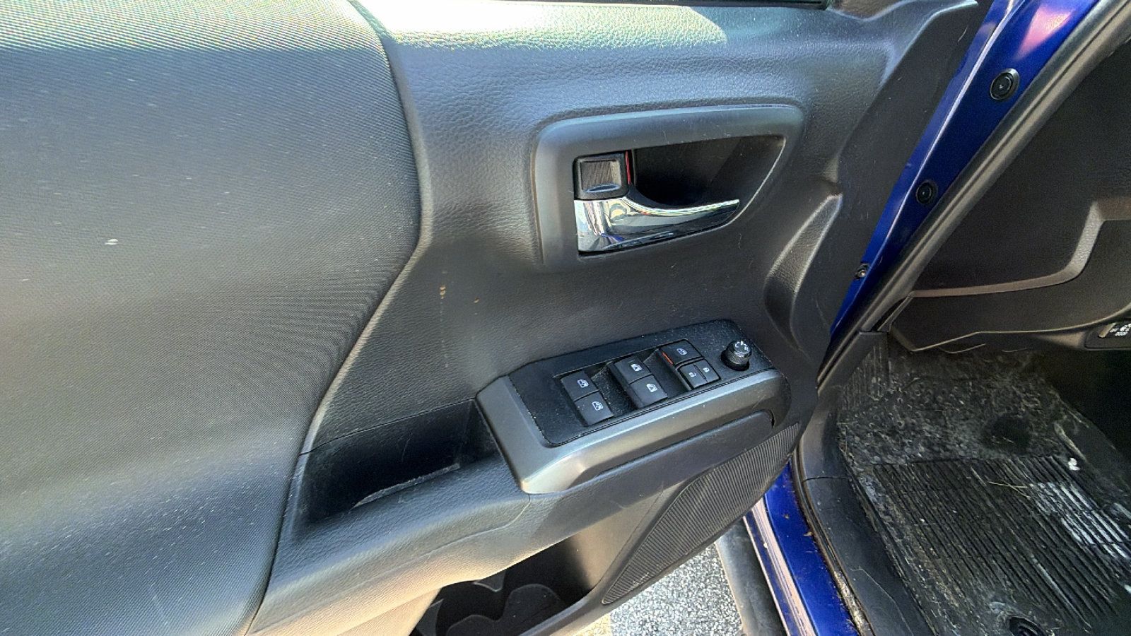 Used 2023 Toyota Tacoma TRD Sport w/ Advanced Technology Package AWD/4WD image 14