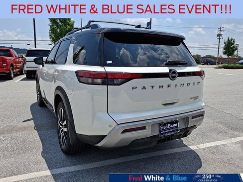Used 2024 Nissan Pathfinder Platinum w/ Cargo Package AWD/4WD image 8