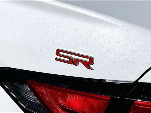 Used 2025 Nissan Altima 2.5 SR image 41