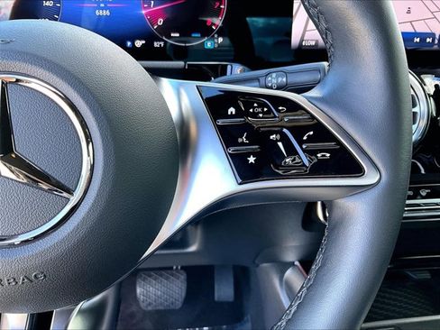 Used 2025 Mercedes-Benz GLA 250 image 21