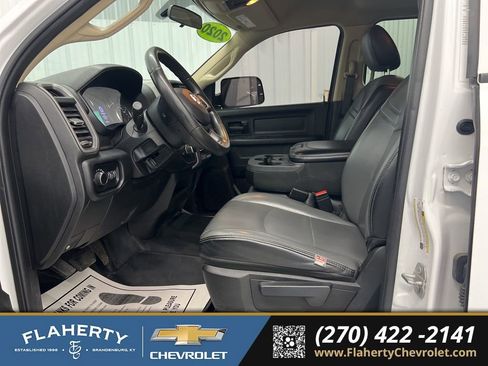 Used 2020 RAM 3500 Tradesman w/ Chrome Appearance Group image 9
