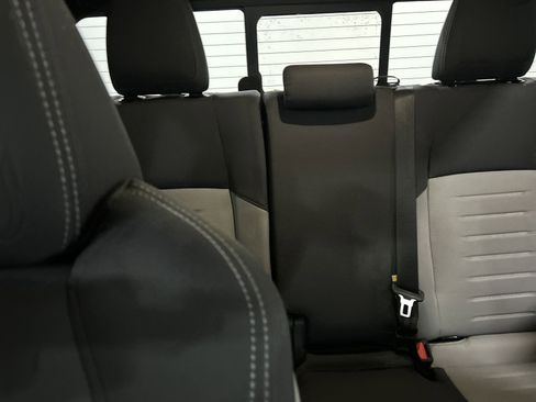 New 2024 Toyota Tacoma TRD Off-Road image 33