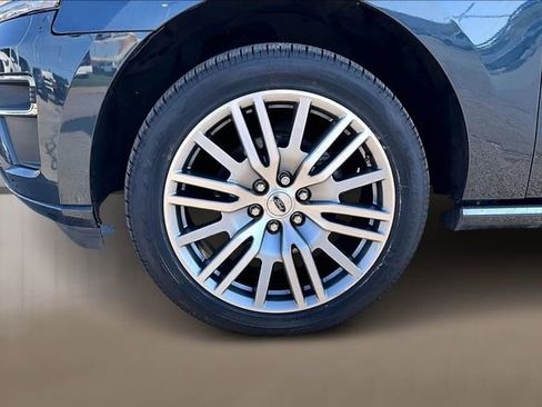 Used 2022 Ford Expedition Max Platinum image 8