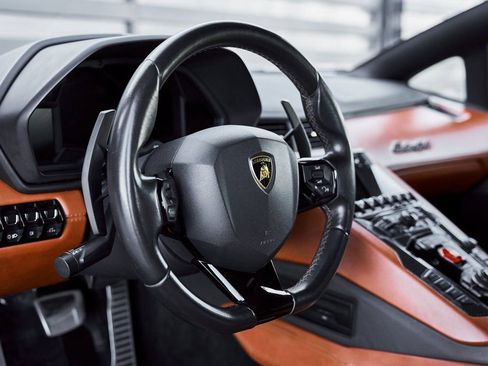 Used 2018 Lamborghini Aventador S AWD/4WD image 47