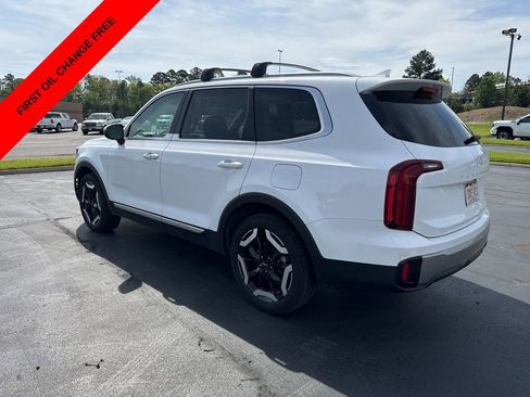 Used 2025 Kia Telluride S image 3