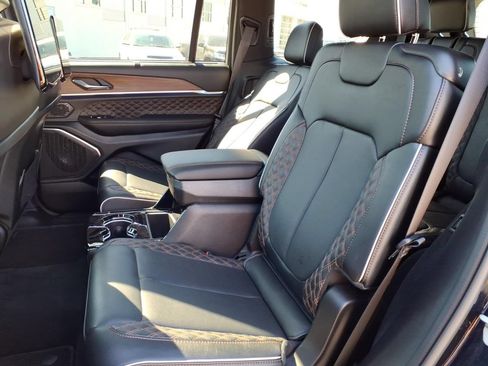 Used 2024 Jeep Grand Cherokee L Summit w/ Rear Seat Video Group I AWD/4WD image 21