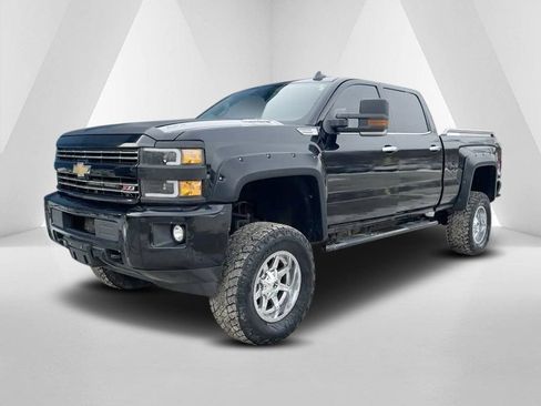 Used 2016 Chevrolet Silverado 3500 LTZ AWD/4WD image 3