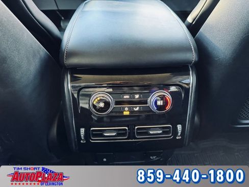 Used 2021 Lincoln Aviator 2WD image 40