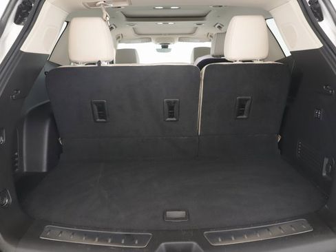 Used 2023 Buick Enclave Avenir image 31