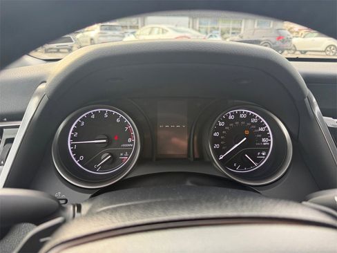 Used 2023 Toyota Camry SE image 13