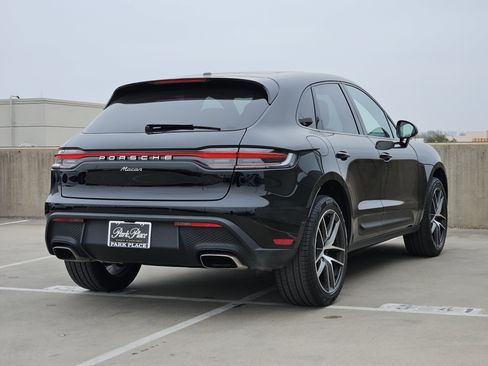 Certified 2025 Porsche Macan image 8