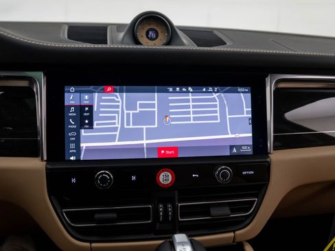 New 2026 Porsche Macan S image 25