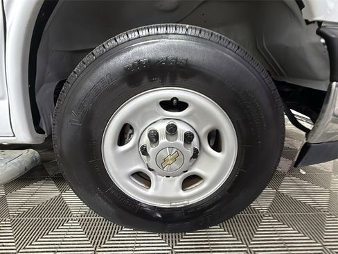Used 2024 Chevrolet Express 2500 w/ Driver Convenience Package image 34