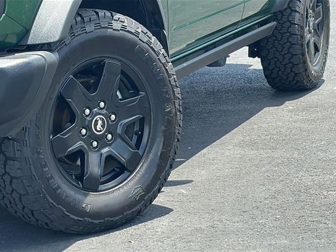 Used 2024 Ford Bronco Black Diamond AWD/4WD image 3