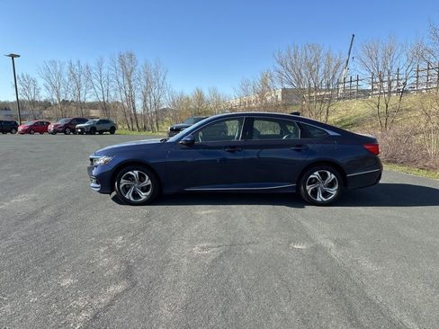 Used 2018 Honda Accord EX image 4