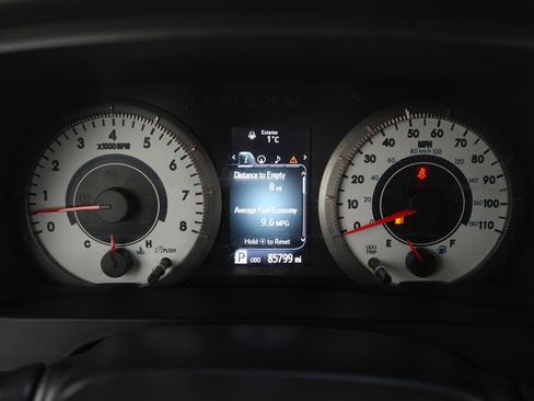 Used 2016 Toyota Sienna SE Premium image 29